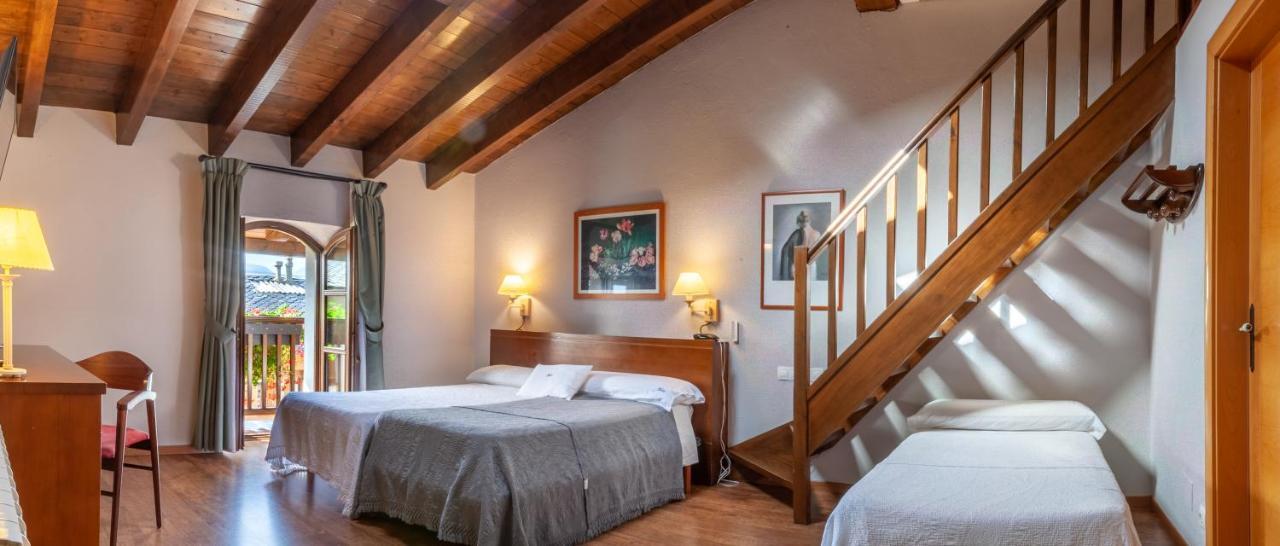 Hotel Fonda Merce Llivia Exteriör bild