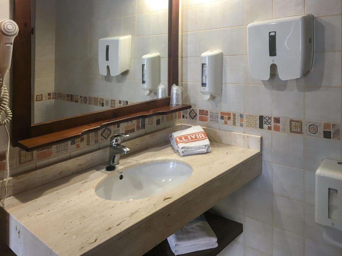 Hotel Fonda Merce Llivia Exteriör bild
